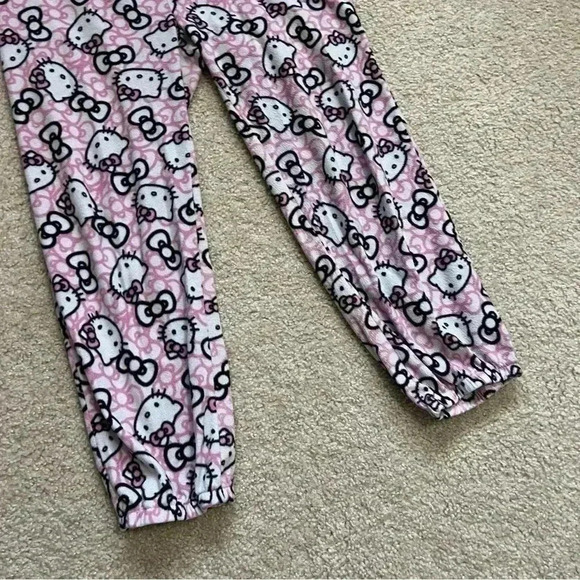 Hello Kitty Sleepwear By Sanrio Teen/Girls Size XL Pajamas PJs Set Polyester - Picture 15 of 16